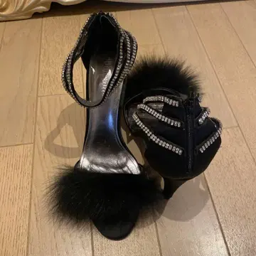 퍼 장식 큐빅 하이힐
