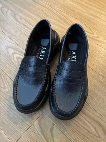 [AKIKOAOKI/(아키코아오키)] 로퍼/통굽/블랙/37