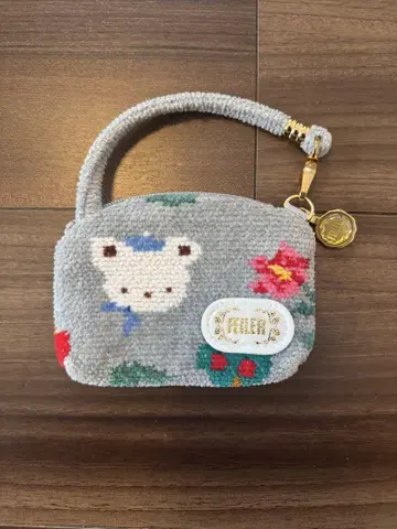 페이머스 꽃과 동물 자수 파우치 페이러