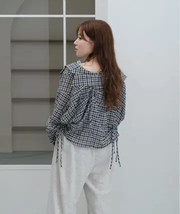 Kastane 체크 개더 셔츠 블랙