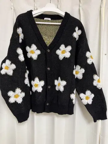 꽃 패턴 니트 가디건 블랙 L 사이즈