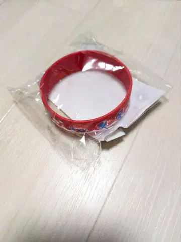 미야쿠미야쿠 실리콘 밴드