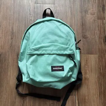 EASTPACK 에메랄드 그린 백팩
