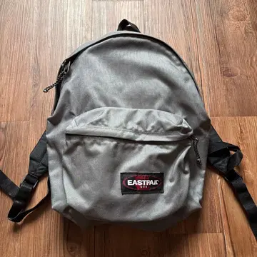 EASTPACK 그레이 백팩