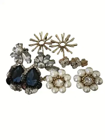 엘레강트한 디자인의 귀걸이 세트(5개)