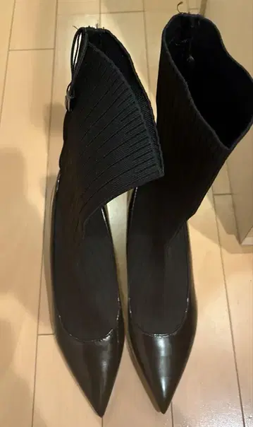 ZARA 스틸레토 에나멜 삭스 펌프스 약 23.5cm