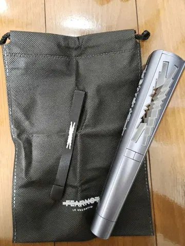LE SSERAFIM OFFICIAL LIGHT STICK