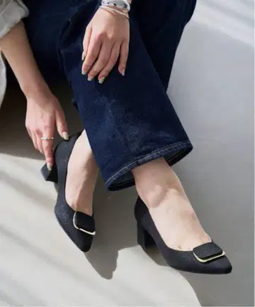 [ 새상품급 ] le talon 5.5cm 오벌 플레이트 펌프스