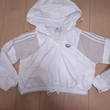 아디다스 나일론 후드티