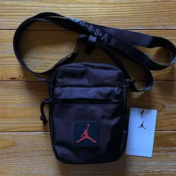 [ 새상품 ] JORDAN 조던 페스티벌 백 블랙 빨간색 로고