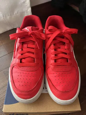 Puma 레드 스니커즈