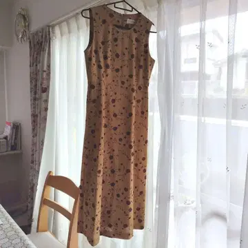 캐서린로스 꽃무늬 슬리브리스 롱 원피스