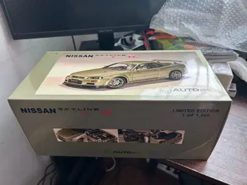 AUTOart 닛산 스카이라인 GT-R V 스펙 II Nur 1/18
