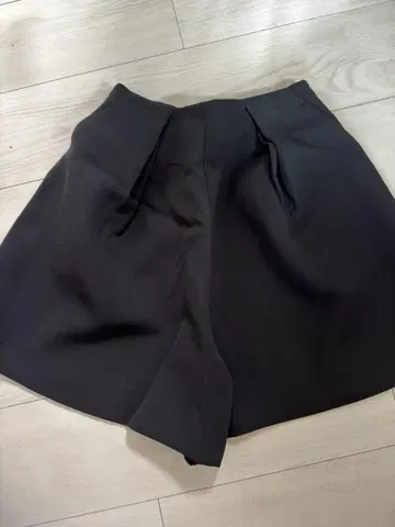 Lily by Risa 턱 숏팬츠