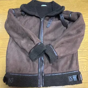 무스탕풍 브라운 코트