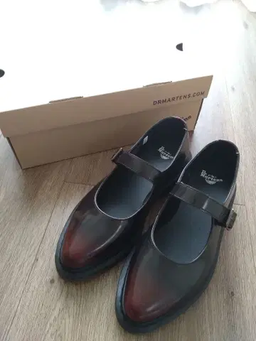 Dr. Martens 메리제인 체리 레드 UK6 25cm