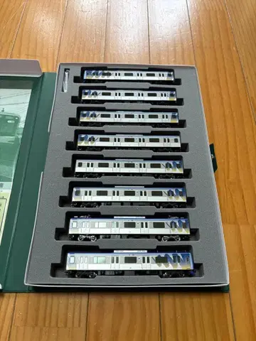 KATO 10-1996 요코하마 고속철도 Y500계 안테나 증설