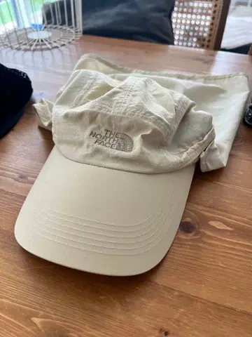 THE NORTH FACE 후드 부착 캡 베이지 NN02108