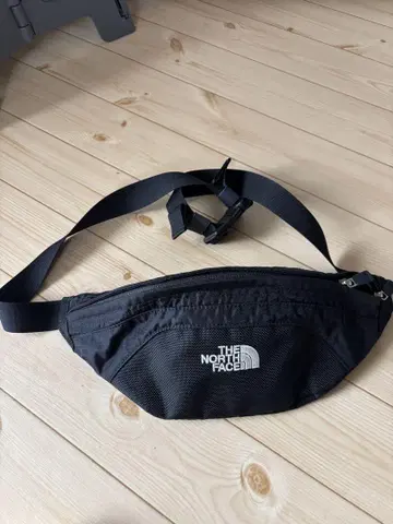 THE NORTH FACE 바디백 블랙