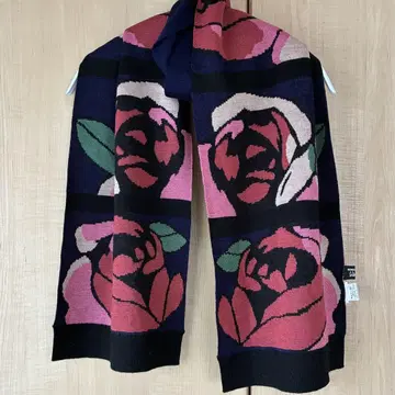 화려한 꽃무늬 로즈 소니아 리키엘 머플러 스톨