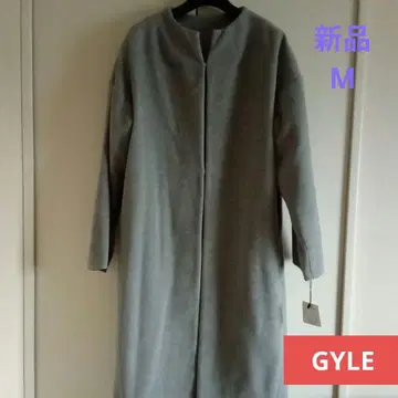 롱 코트 그레이 라운드넥