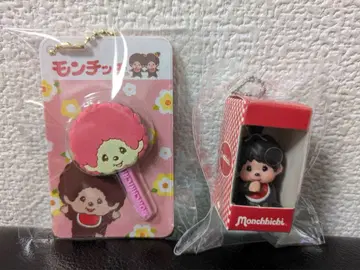 몬치치 앉은 패키지 피규어 키체인 & 페이스 참