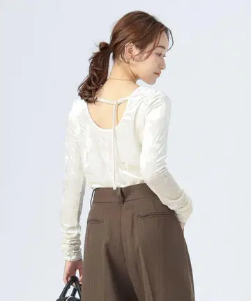 [ 셋업 가능 ] 벨로아 자수 풀오버