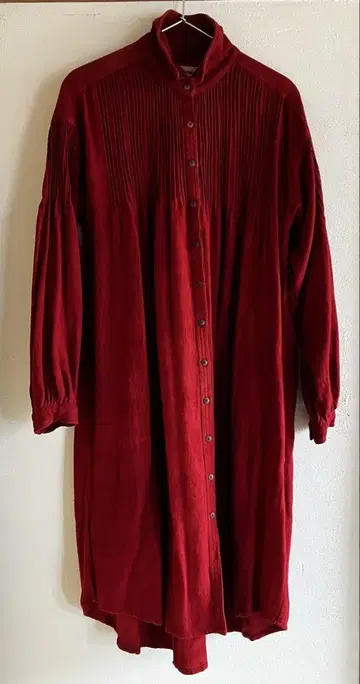 빨간색 플리츠 디자인 긴팔 셔츠 원피스 Bohemiano 그랑피에 카디