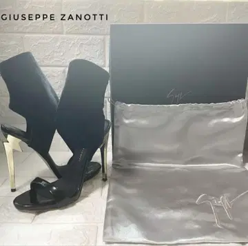 GIUSEPPE ZANOTTI 벨벳 패턴트 레더 힐 샌들