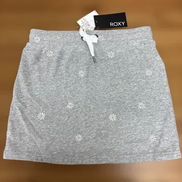 미사용 새상품 ROXY 꽃무늬 자수 쭈리 미니 스커트
