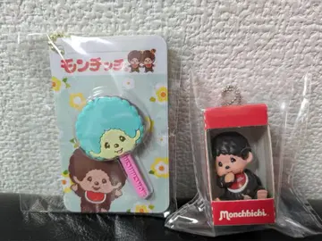 몬치치 앉은 패키지 피규어 키체인 & 페이스 참
