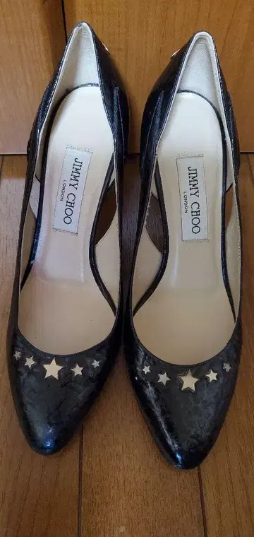 JIMMY CHOO 블랙 가죽 펌프스 38