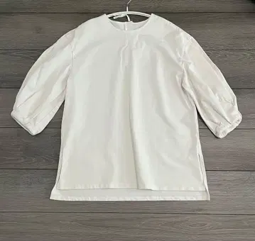 23구 화이트 두꺼운 원단 티셔츠 칠부 소매 38 사이즈 퍼프 소매