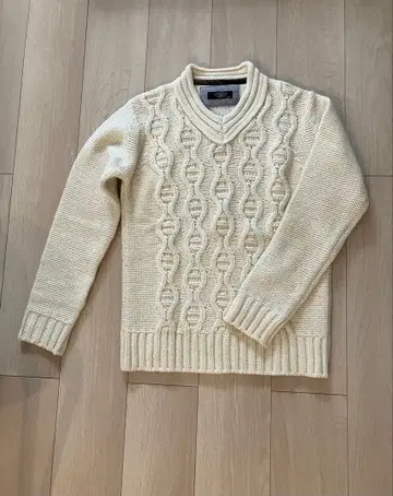 PAZZO 아이보리 V넥 니트 파쪼 새상품급