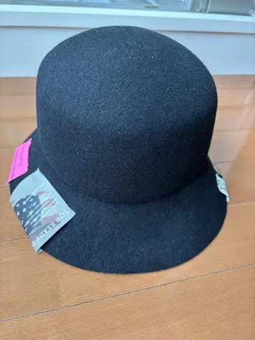 soe x CA4LA 펠트 버킷 햇 블랙