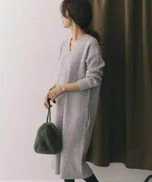 URBAN RESEARCH DOORS 해밀턴 울 V넥 니트 원피스