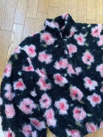 상의 복슬복슬 꽃무늬 팬시
