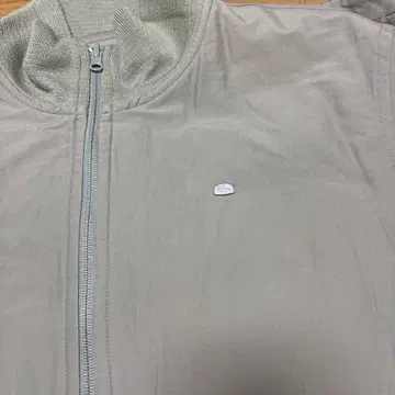 베이지 집업 자켓