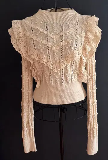 ZARA 자라 레이스 프릴 하이넥 니트 폼폼 포함 유럽풍