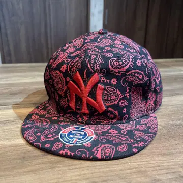 뉴욕 양키스 페이즐리 올 패턴 모자 캡 CAP NY