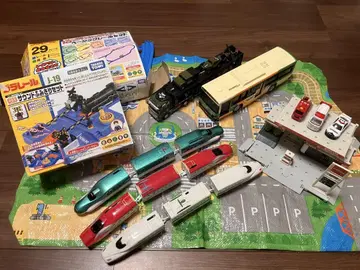 프라레일 & 토미카 버스 & 커리어카 세트