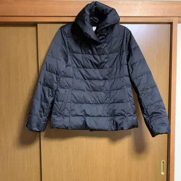 블랙 스탠드 카라 다운 자켓 44