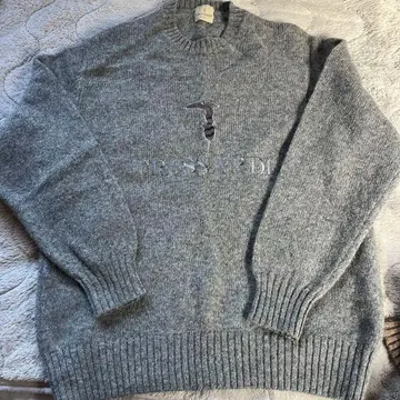 트루사르디 스웨터