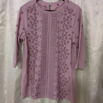 하르메크 연보라 자수 7부 소매 튜닉 블라우스