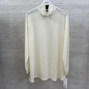 PICONE 아이보리 하이넥 긴팔 사이즈 LL