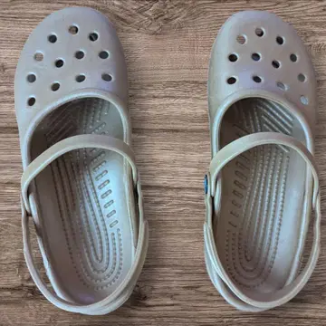 Crocs 베이지 사보 클로그 샌들 사이즈 7