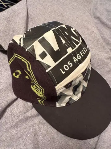 X-LARG 캡