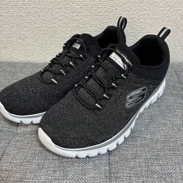 Skechers 블랙 스니커즈 23cm