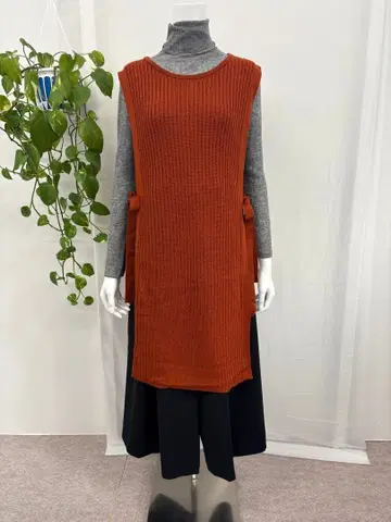 PINORE 미사용 새상품 38size 니트 베스트 사이드 리본 포함