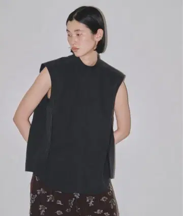 투데이풀 스탠드 카라 슬리브리스 셔츠